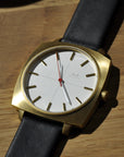 Cushion gold-cut - Mona Watches - Horlogerie Moderne