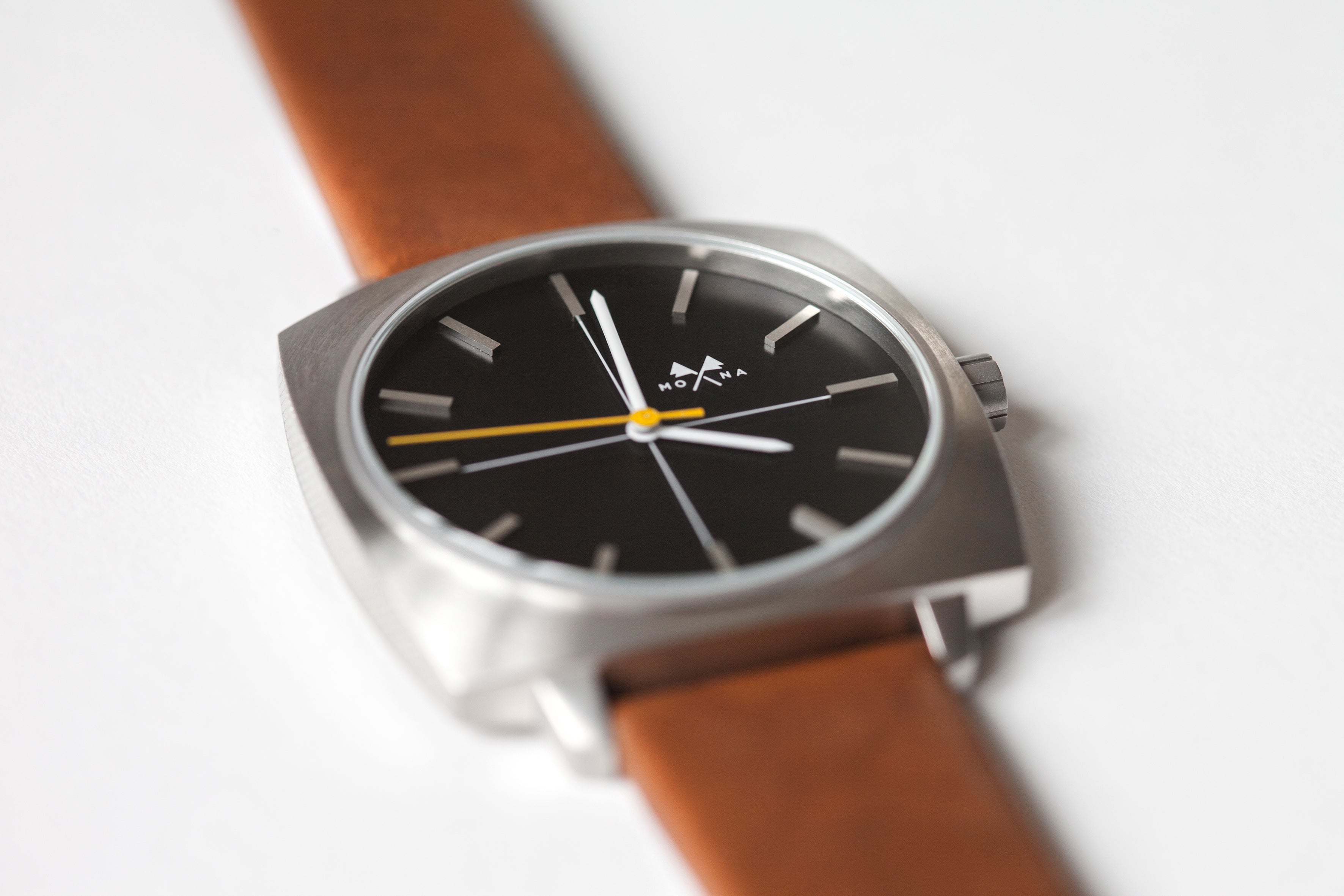 Cushion fury - Mona Watches - Horlogerie Moderne