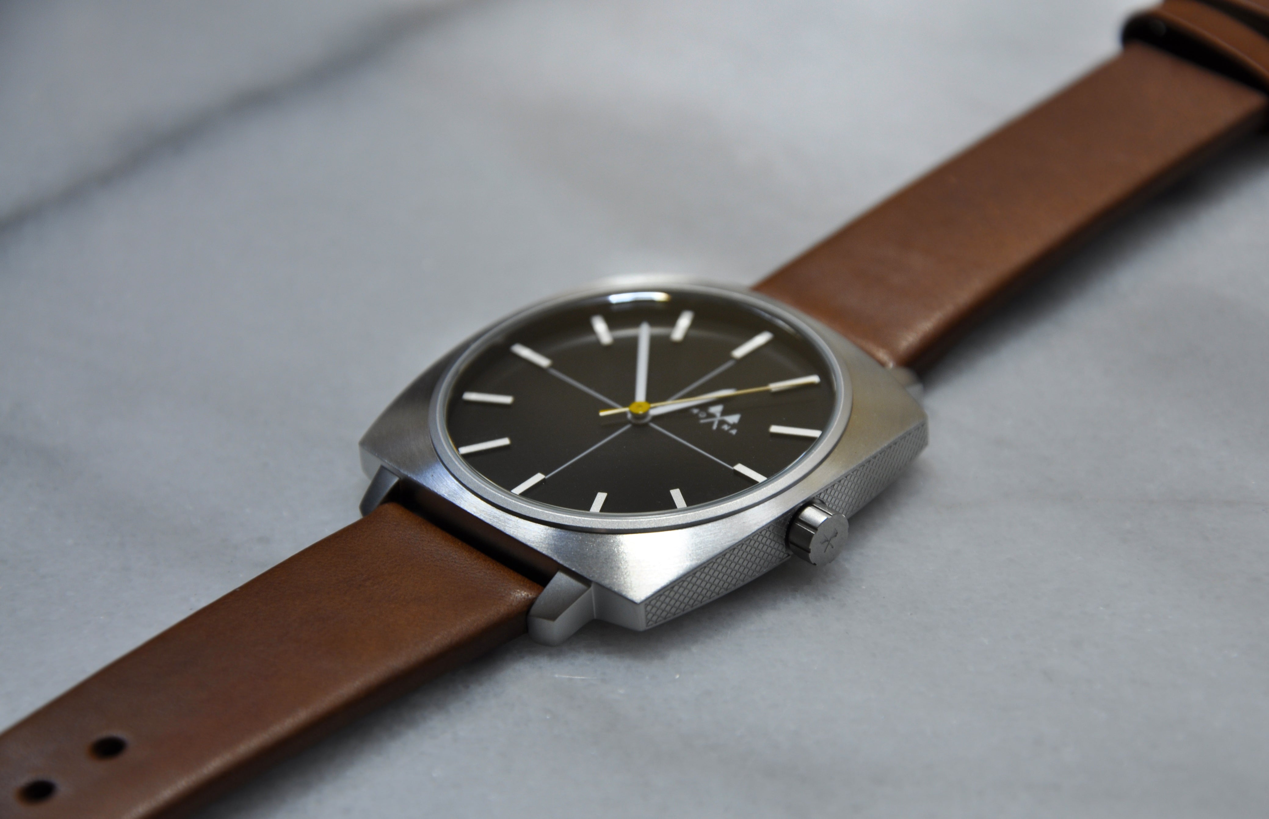 Cushion fury - Mona Watches - Horlogerie Moderne