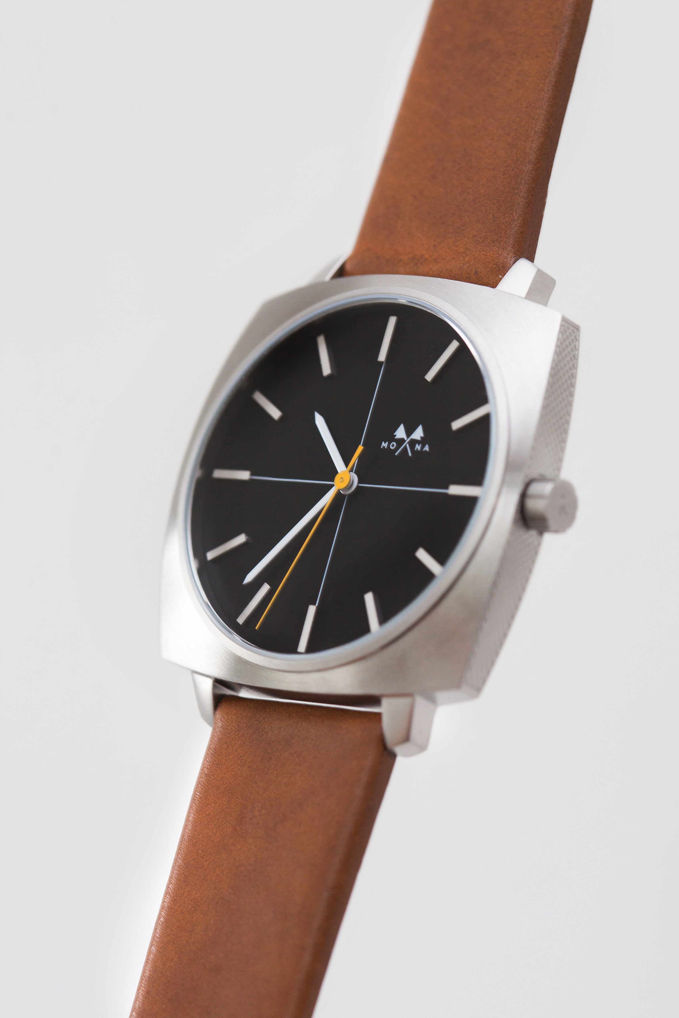 Cushion fury - Mona Watches - Horlogerie Moderne