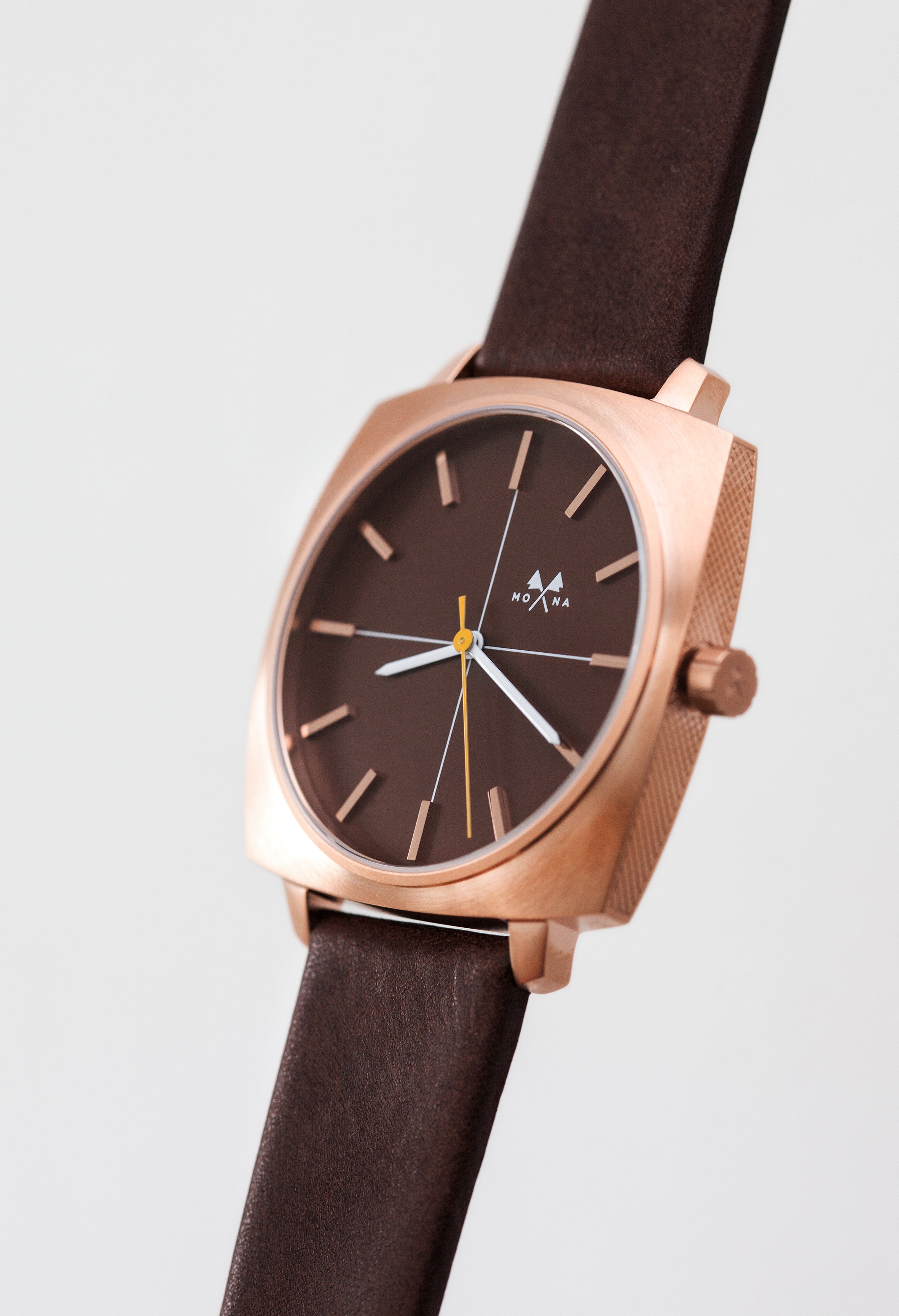 Cushion moore - Mona Watches - Horlogerie Moderne
