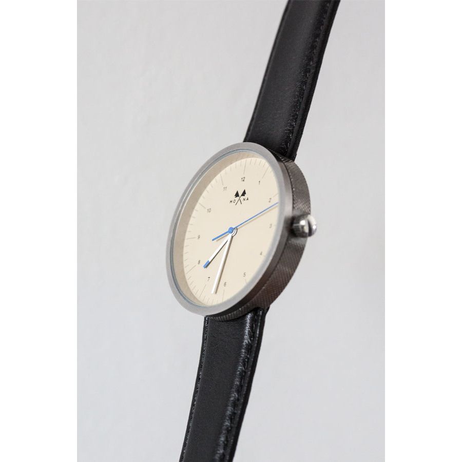 HMS novalova - Mona Watches - Horlogerie Moderne