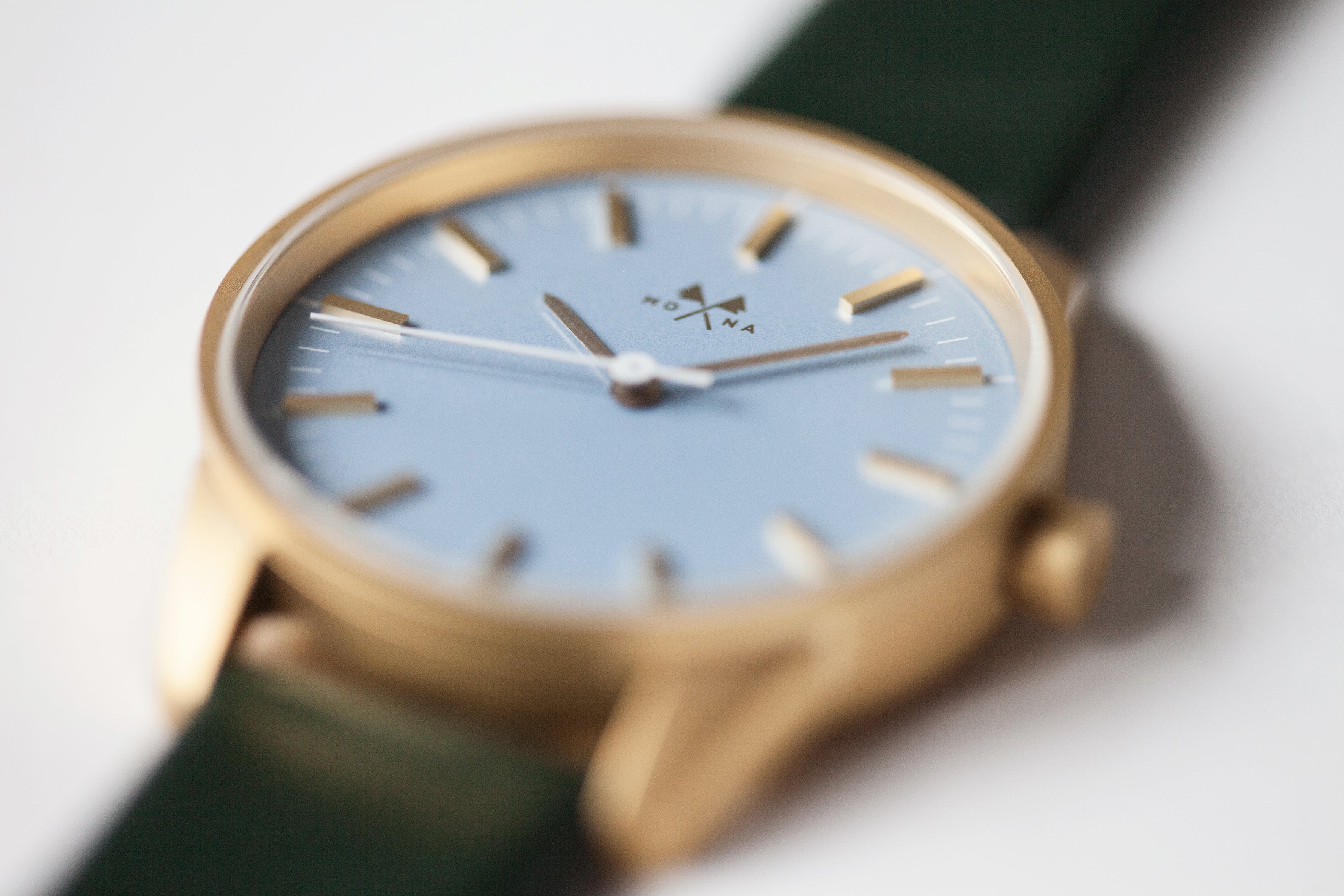 Prima solar - Mona Watches - Horlogerie Moderne